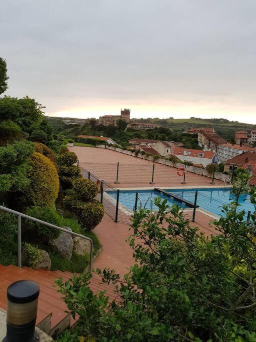 Terraza Y Piscina Con Vistas Espectaculares Al Mar Parking Cubierto Apartment San Vicente De La Barquera Luaran gambar